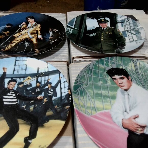 Vintag Elvis Presley Looking At a Legend Collectible 8 1/2" Limited Edition - Picture 1 of 10